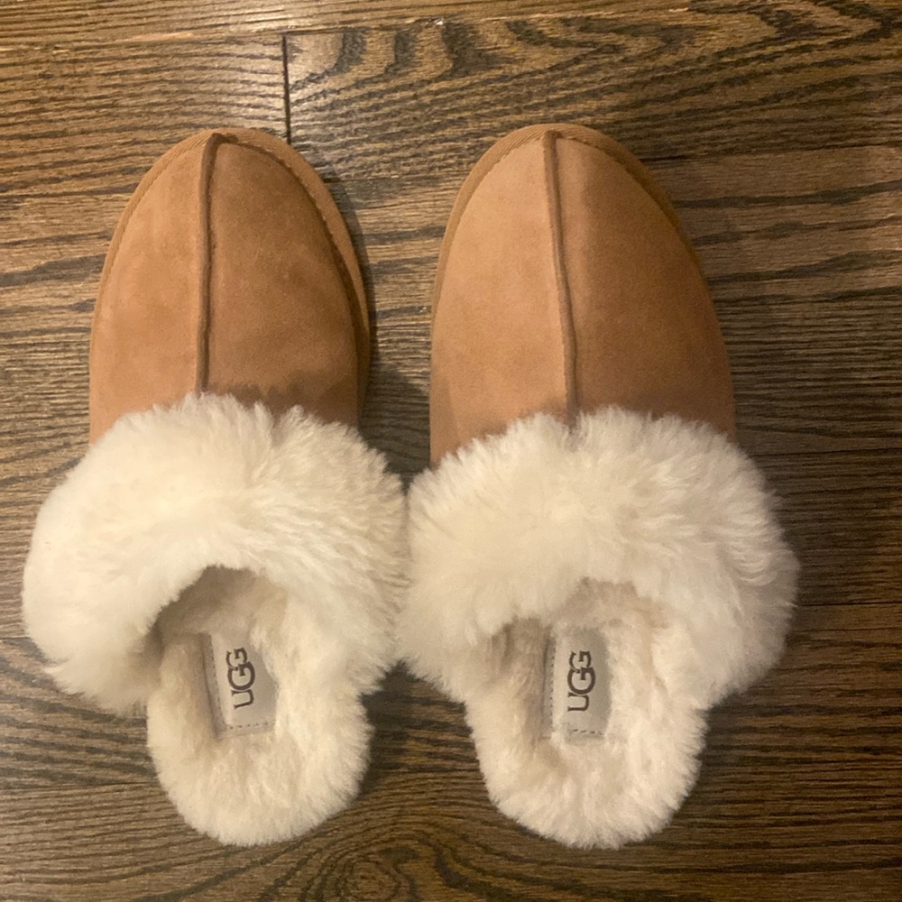 Ugg slippers tan size 7
